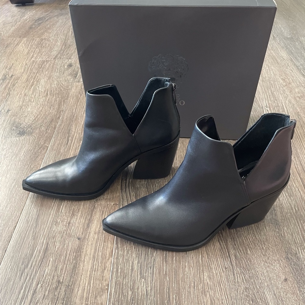 Vince Camuto Black Gigietta Soft Napa Silk Bootie size 9